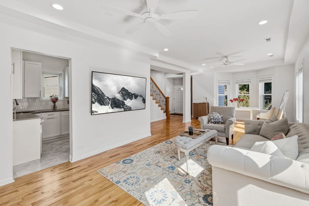 4042 N Kolmar Avenue, Chicago, IL 60641 — photo 3