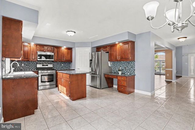 1036 MEADOW DR, Reading, PA 19605