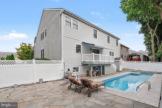 1036 MEADOW DR, Reading, PA 19605