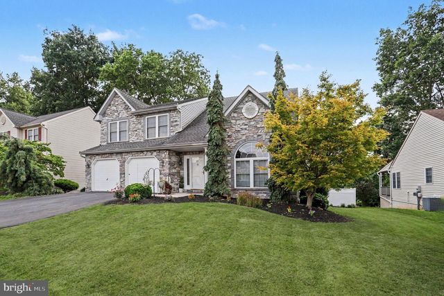 1036 MEADOW DR, Reading, PA 19605