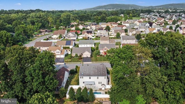 1036 MEADOW DR, Reading, PA 19605