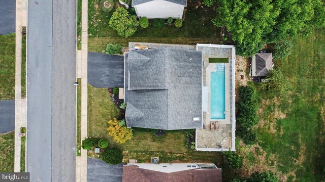 1036 MEADOW DR, Reading, PA 19605