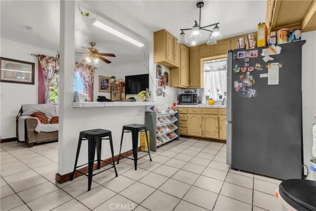 8711 S Fir, Los Angeles, CA 90002