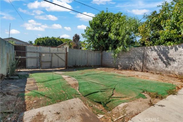 8711 S Fir, Los Angeles, CA 90002