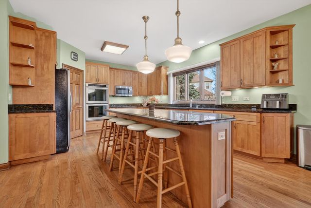 1036 E Talbot Street, Arlington Heights, IL 60004