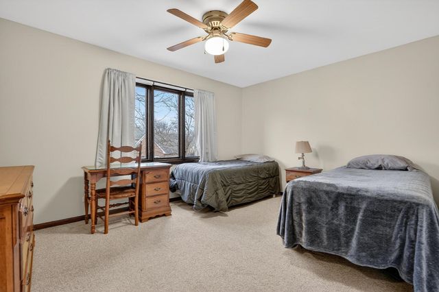 1036 E Talbot Street, Arlington Heights, IL 60004