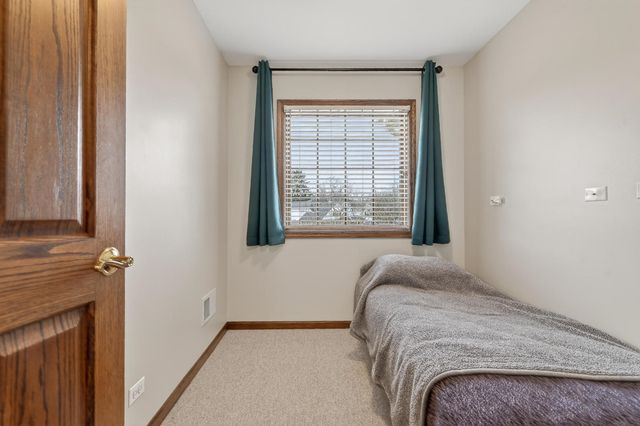 1036 E Talbot Street, Arlington Heights, IL 60004