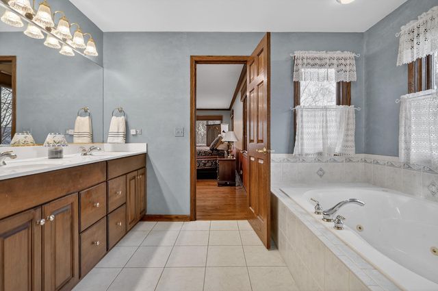 1036 E Talbot Street, Arlington Heights, IL 60004
