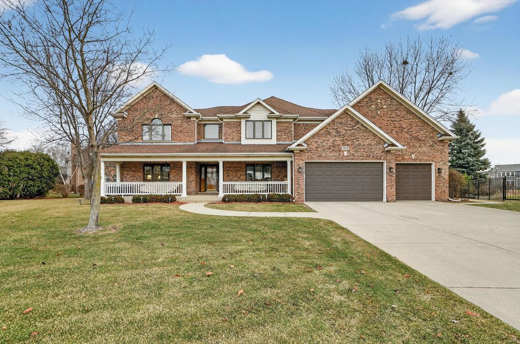 1036 E Talbot Street, Arlington Heights, IL 60004