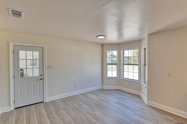 7618 Chairman Ave, Baton Rouge, LA 70817