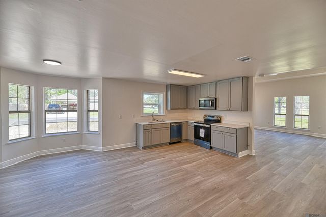 7618 Chairman Ave, Baton Rouge, LA 70817