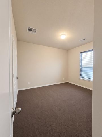 8723 W Crescent Lake Circle, Baytown, TX 77521