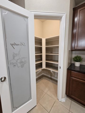 8723 W Crescent Lake Circle, Baytown, TX 77521