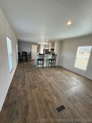 5611 S 377th West Avenue, Mannford, OK 74044