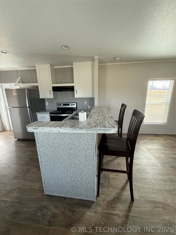 5611 S 377th West Avenue, Mannford, OK 74044