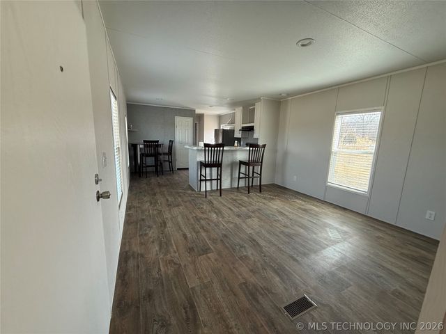 5611 S 377th West Avenue, Mannford, OK 74044