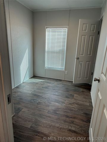 5611 S 377th West Avenue, Mannford, OK 74044