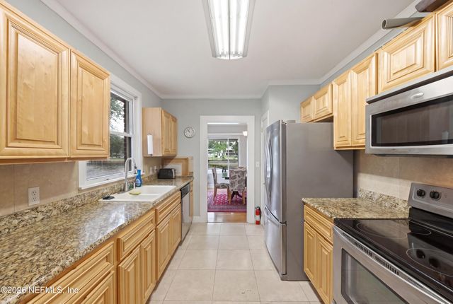 1409 GAY Avenue, Jacksonville, FL 32207