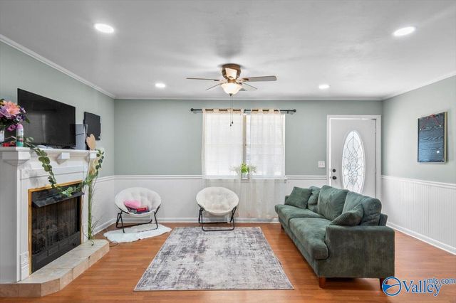 1117 Waylan Avenue, Albertville, AL 35950