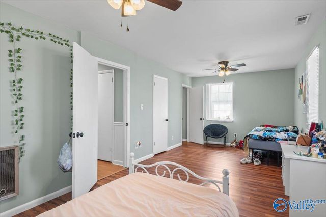 1117 Waylan Avenue, Albertville, AL 35950