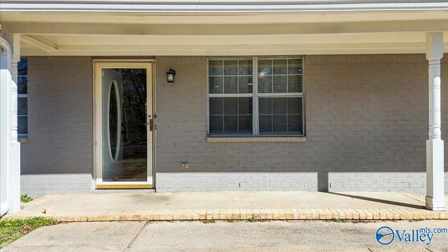 1117 Waylan Avenue, Albertville, AL 35950