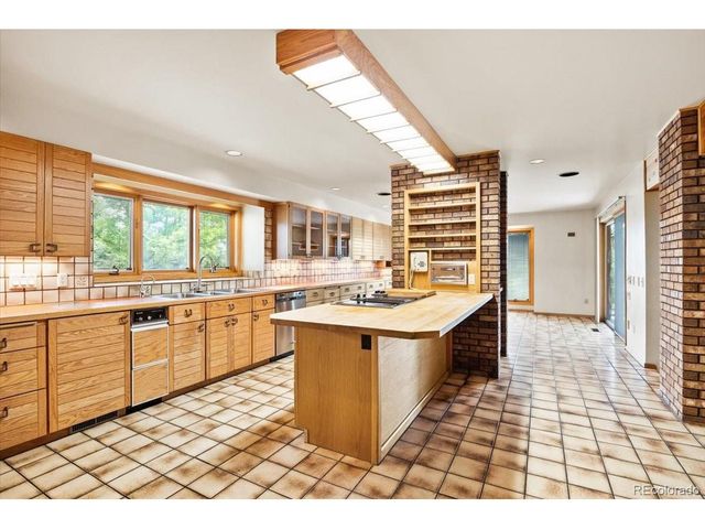 1625 E Layton Dr, Englewood, CO 80113