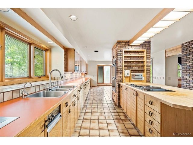 1625 E Layton Dr, Englewood, CO 80113