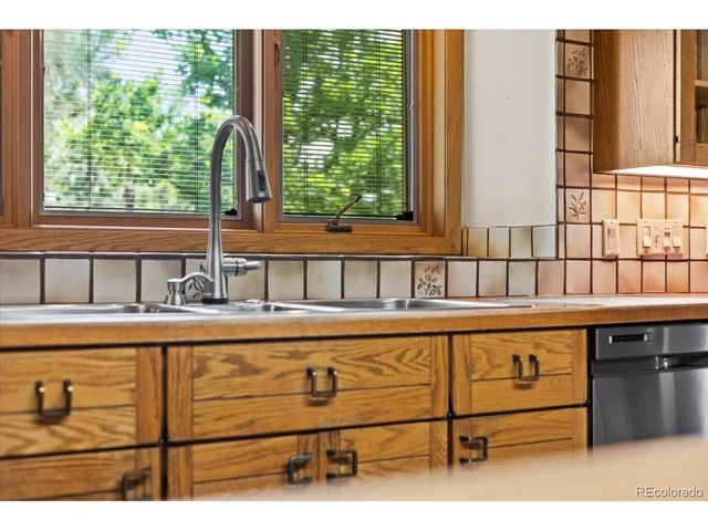 1625 E Layton Dr, Englewood, CO 80113