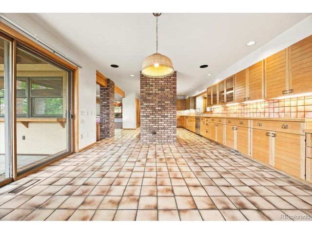 1625 E Layton Dr, Englewood, CO 80113
