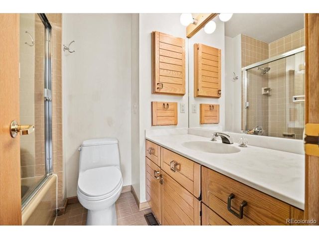 1625 E Layton Dr, Englewood, CO 80113