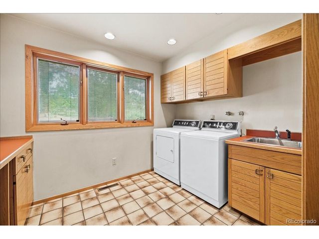 1625 E Layton Dr, Englewood, CO 80113