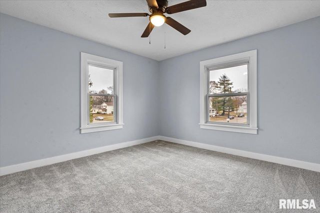 1529 E EDWARDS Street, Springfield, IL 62703