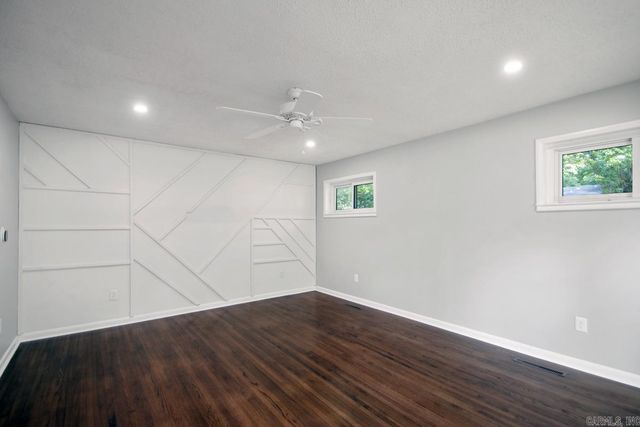 721 W Narroway, Benton, AR 72015