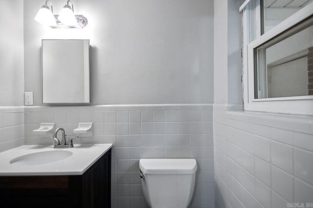 721 W Narroway, Benton, AR 72015