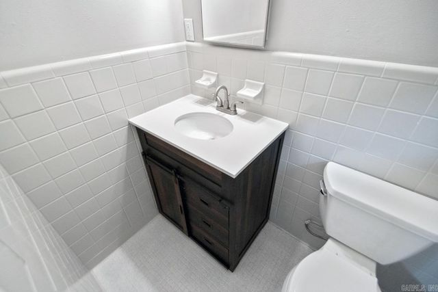 721 W Narroway, Benton, AR 72015