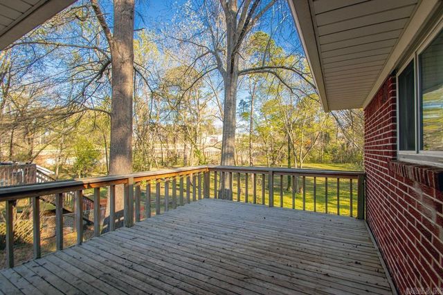 721 W Narroway, Benton, AR 72015