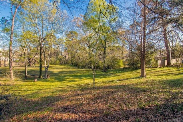 721 W Narroway, Benton, AR 72015