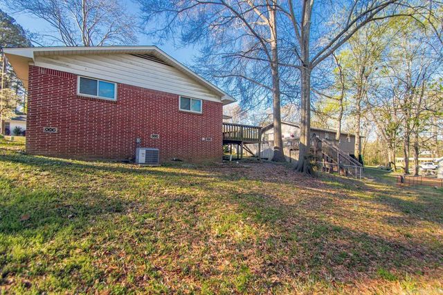 721 W Narroway, Benton, AR 72015