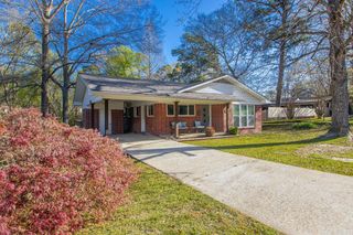 721 W Narroway, Benton, AR 72015