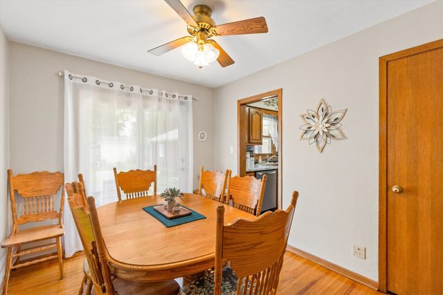 7405 Palm Drive, Urbandale, IA 50322