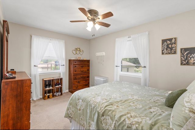 7405 Palm Drive, Urbandale, IA 50322