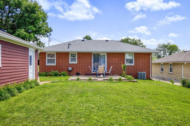 7405 Palm Drive, Urbandale, IA 50322