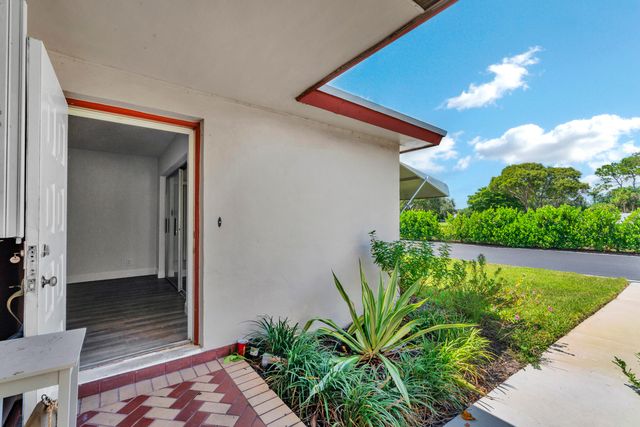 4550 NW 4TH Street B, Delray Beach, FL 33445