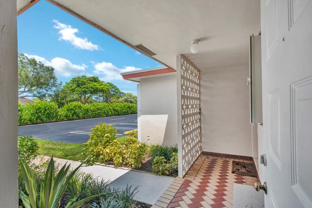 4550 NW 4TH Street B, Delray Beach, FL 33445