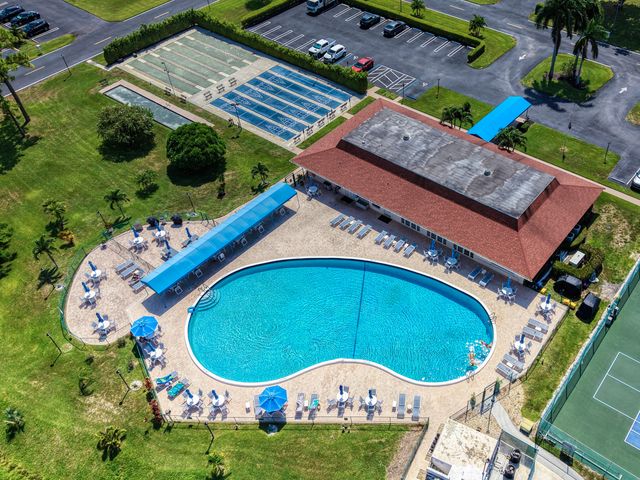4550 NW 4TH Street B, Delray Beach, FL 33445