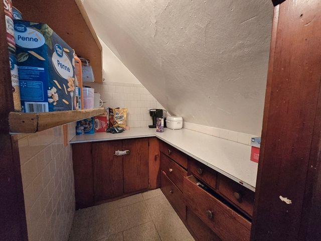 29 Cambridge St, Worcester, MA 01603