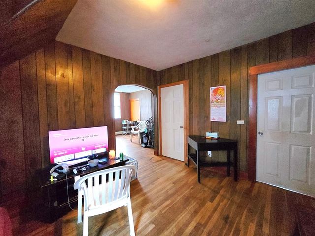 29 Cambridge St, Worcester, MA 01603