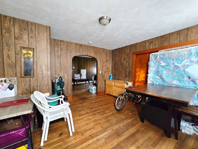 29 Cambridge St, Worcester, MA 01603