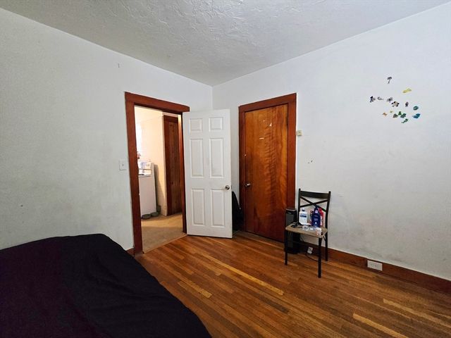 29 Cambridge St, Worcester, MA 01603