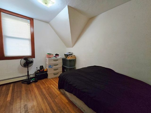 29 Cambridge St, Worcester, MA 01603